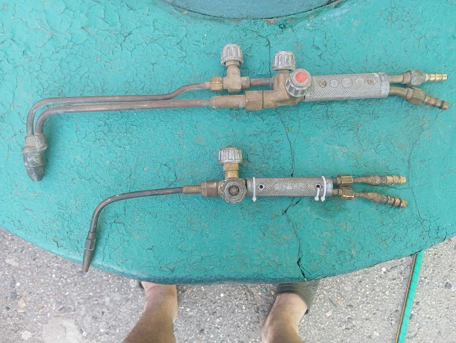 Редуктор кислородний ,різак газовий