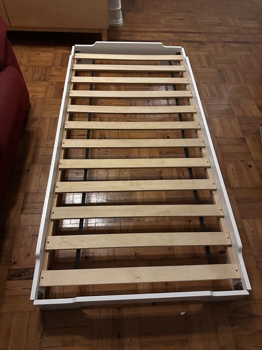 Cama estilo montesoori
