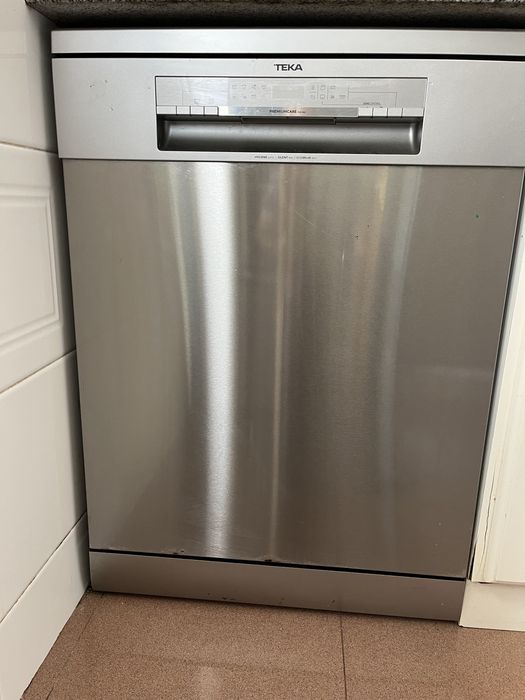Vendo maquina lavar Loica 14 servicos