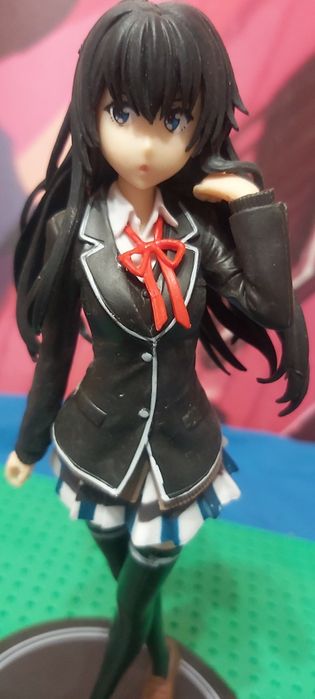 Figurka anime  Yukino Yukinoshita szkolny mundurek