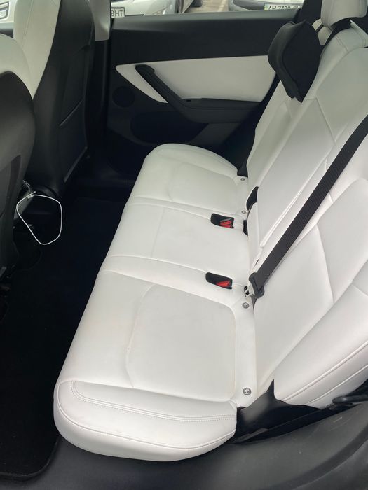Продам Tesla Y 2021