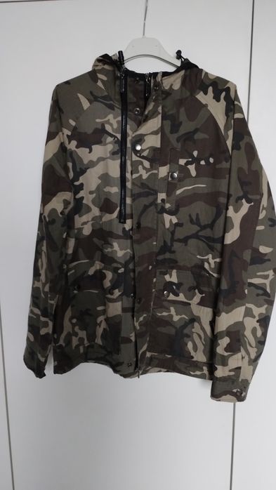 Damska kurtka wiatrówka r.M