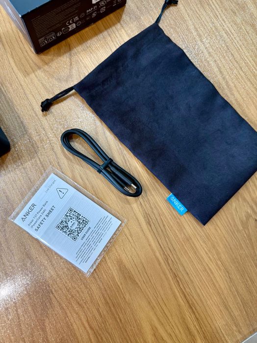 Power Bank Anker 737