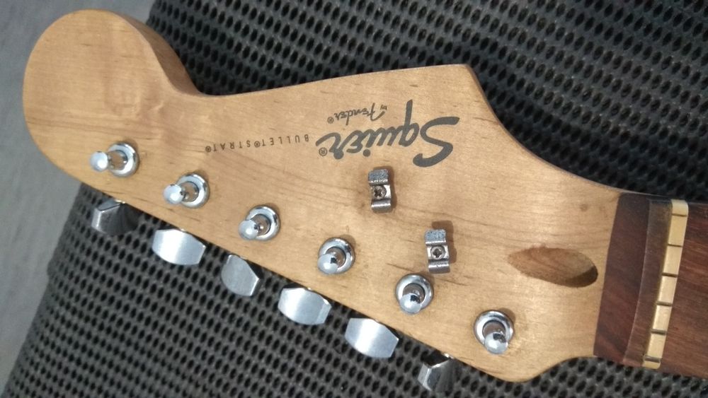 FENDER SQUIER bullet stratocaster guitarra eletrica