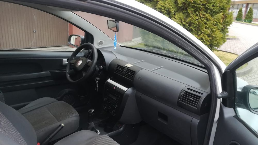 Sprzedam oszczędnego VW Foxa
