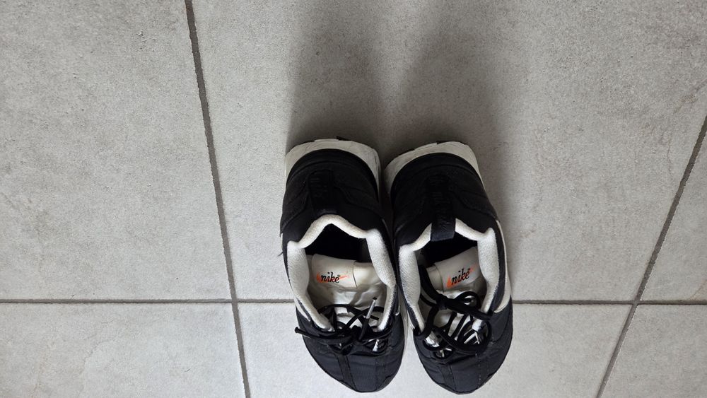 Кросівки Nike  оригинал,  38.5  размер