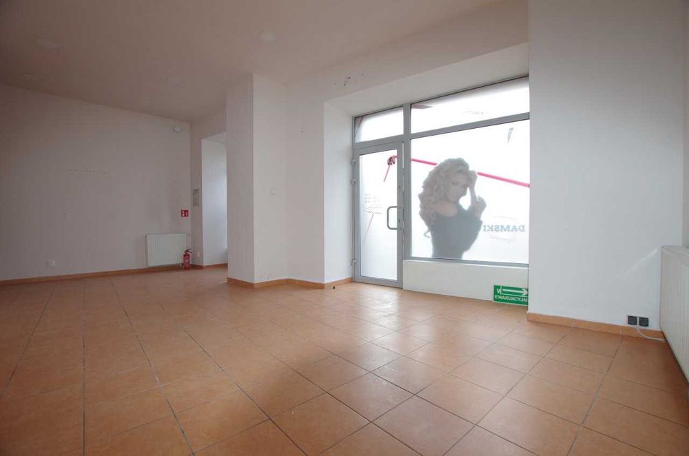 FRYZJER, KOSMETYKA, Odbiory Sanepid, Parking, Centralne ogrz, Centrum