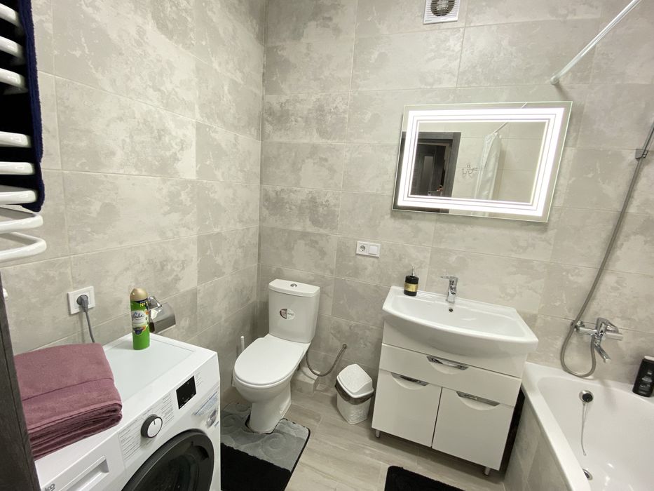 ТЕПЛА квартира подобово Порт Сіті. ПАРКОВКА Є! звітні документи є