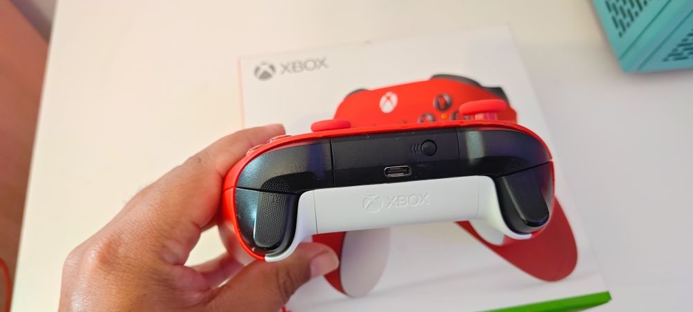 Comando Xbox series X, Na caixa