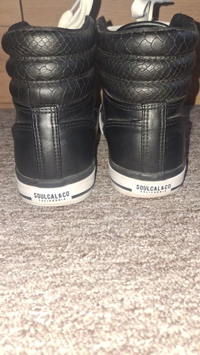 Кожані кеди для дівчинки