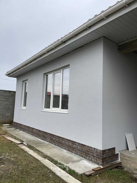 Продам капитальный одноэтажный дом в ПГТ Таирова площадь  150 м