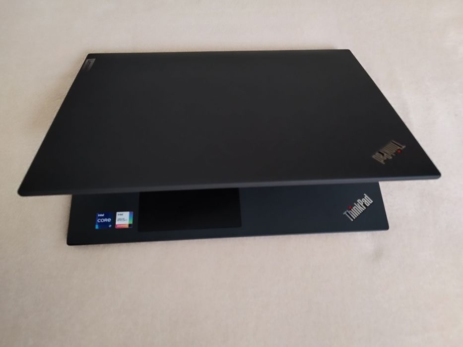 Lenovo ThinkPad T16 Gen1 / 16"  IPS / i7-1260P / 40 GB  / 512 GB SSD