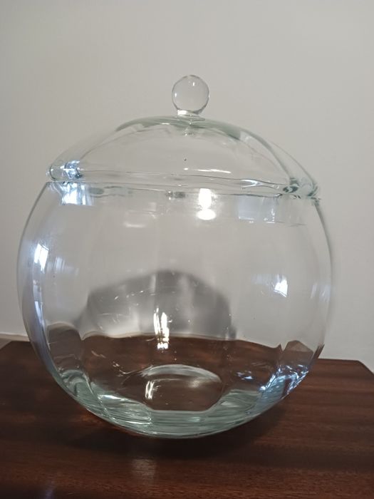 Pote com tampa em vidro/cristal com várias utilidades