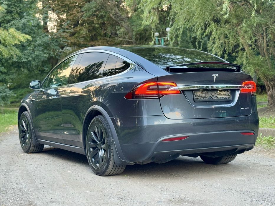 Tesla Model X Long Range Dual Motor 100кВт