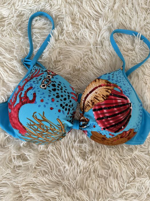 Продам новый купальник с паетками