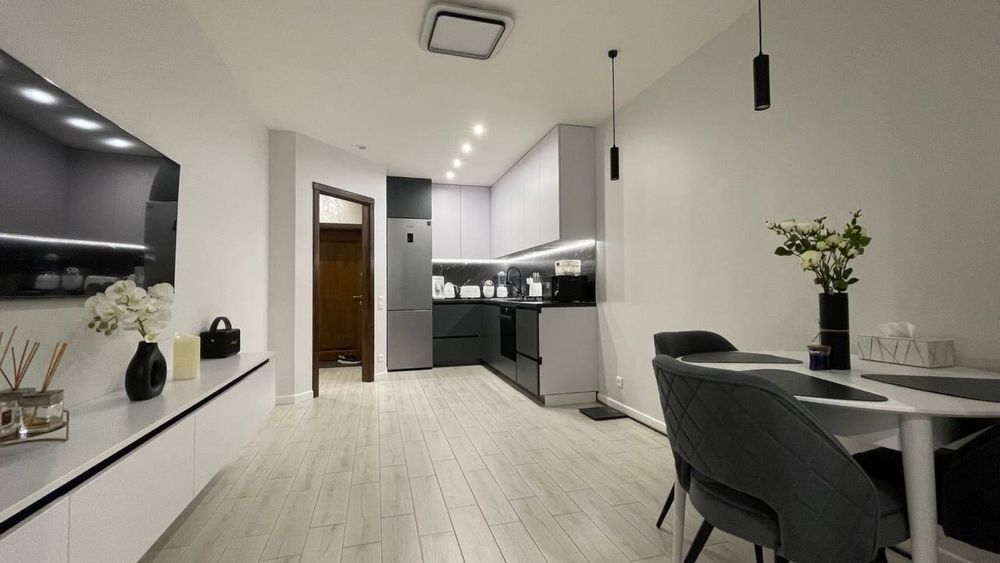 Продам уютную 3-комн.квартиру в ЖК Ривер Парк. Мебель,техника,инвертор