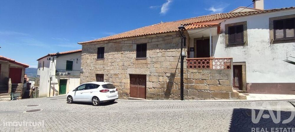 Casa / Villa T5 em Barcos e Santa Leocádia de 179,00 m2