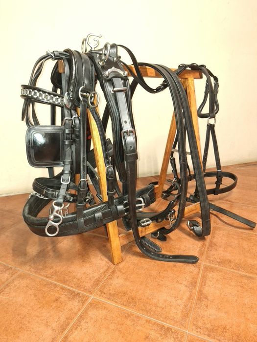 Arreio de engate -  Singular preto