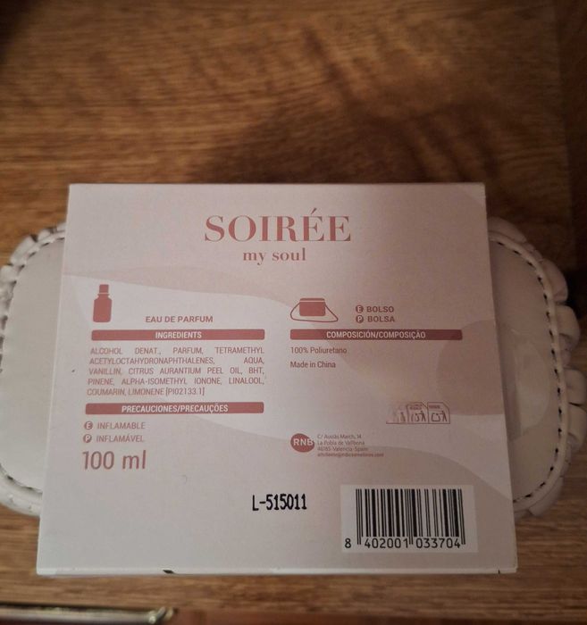 Perfume Soirée + mala - novo