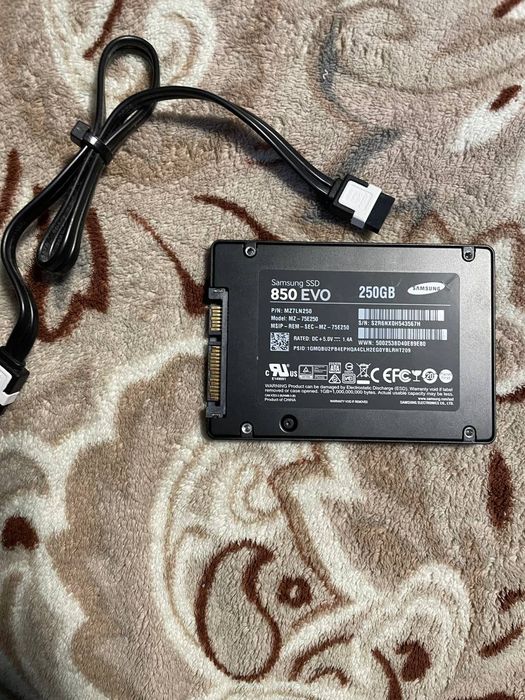 Накопичувач Samsung 850 EVO SSD 250 gb