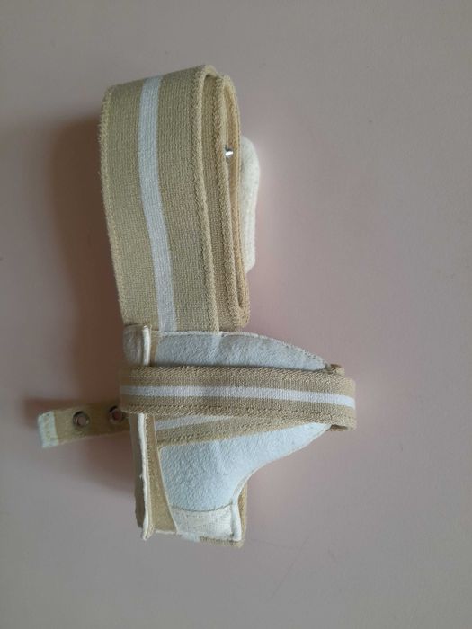 Funda elástica para hérnia inguinal direita