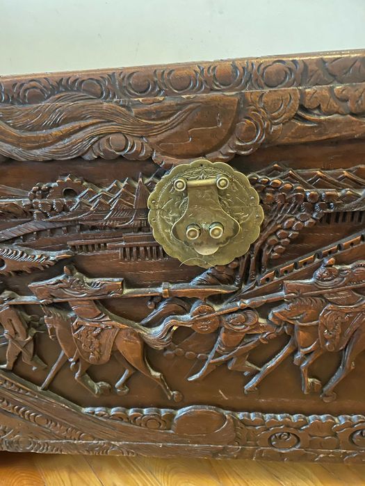 Arca em Madeira de Canfora