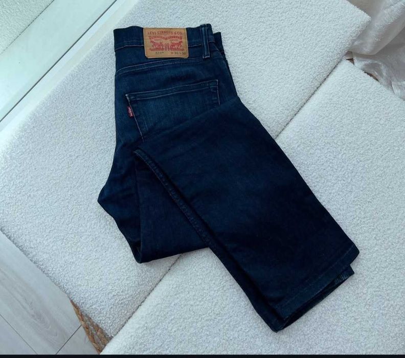 Продам джинси Levis