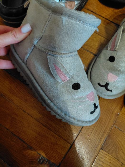 Зимові чобітки ,угі,дутікі