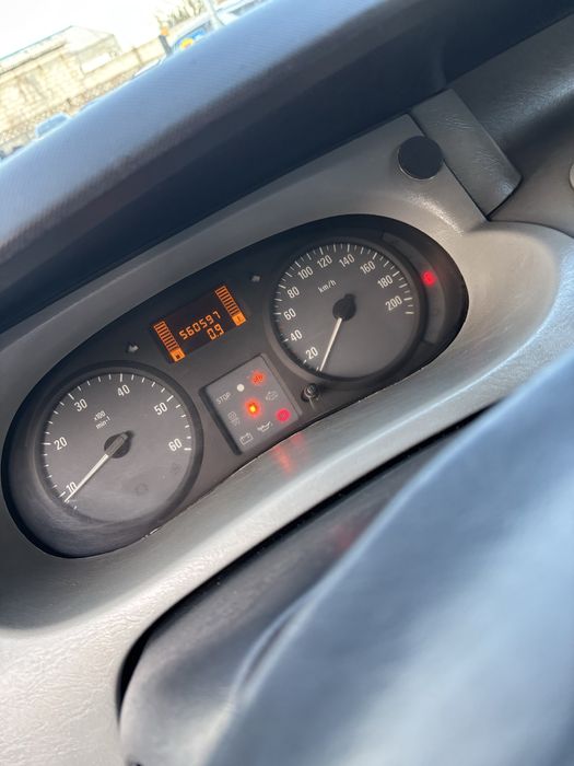 Opel vivaro 1.9 diesel 9 osobowy