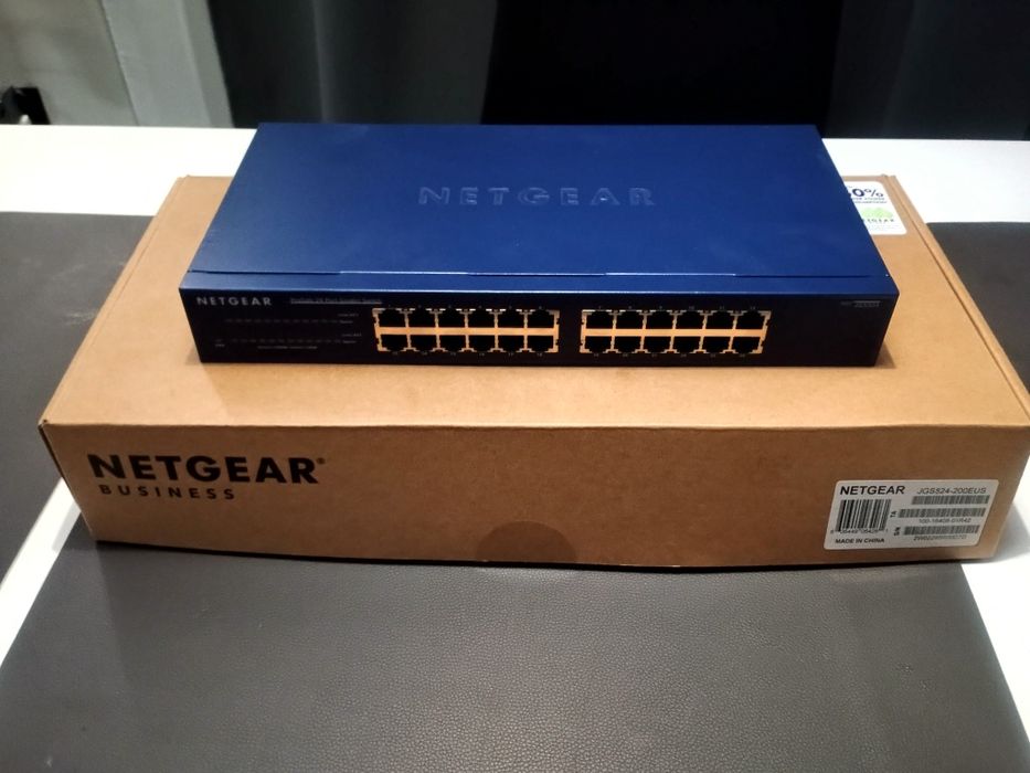 Switch 24 porty 10/100/1000 NETGEAR ProSafe JGS525 V2 idealny