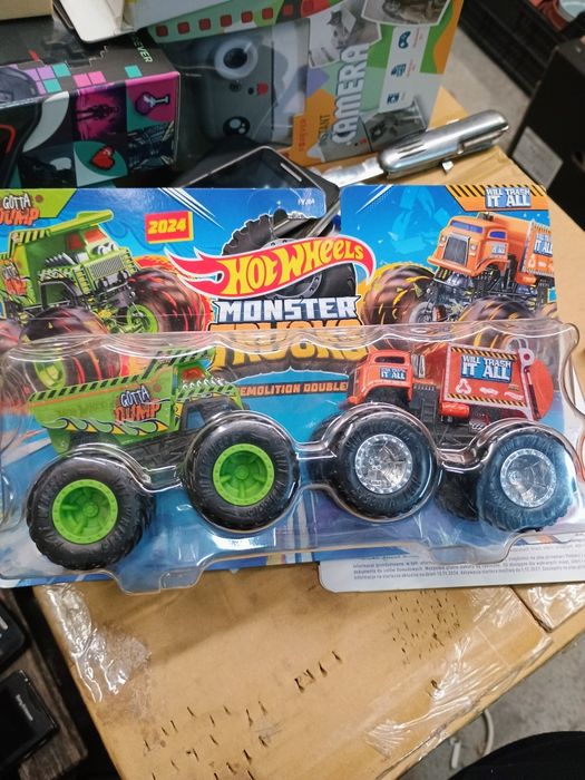 Hot Wheels monster truck gotta dump nowy zestaw resorkow
