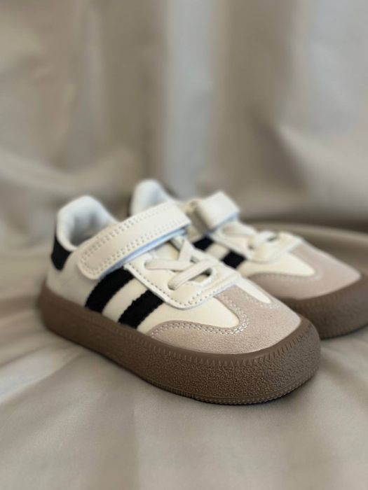 Дитячі кросівки 21, 22, 23