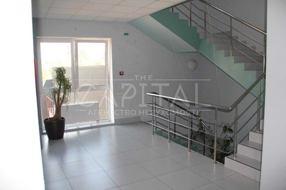 Продаж офісно-складського виробничого комплексу Стоянка Київська обл.