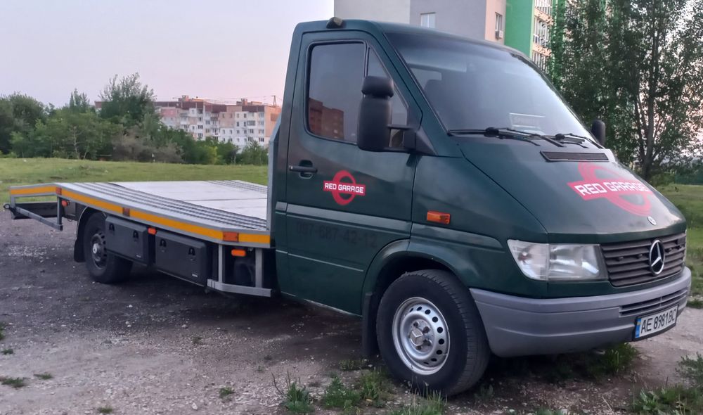 Евакуатор Тернопіль Автовоз Вантажна платформа Вантажні перевезення