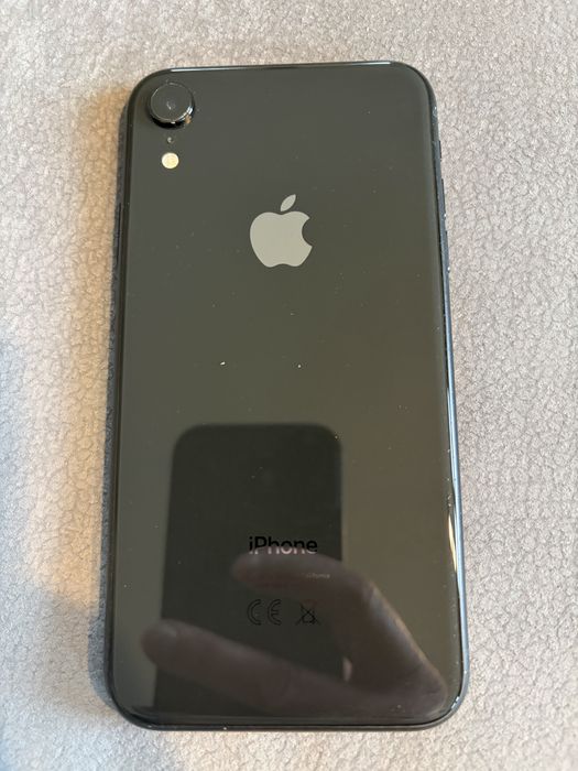 iPhone XR 64GB.