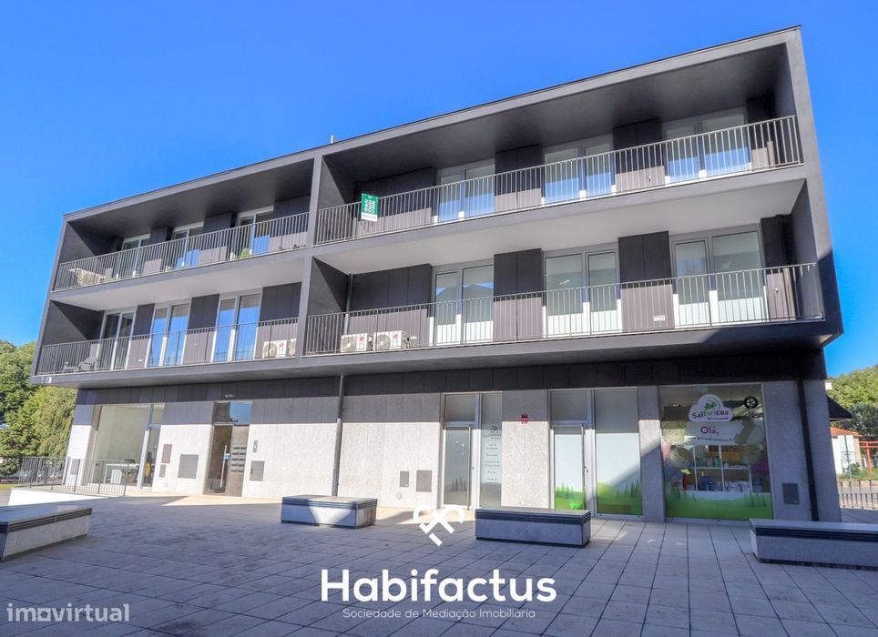 Apartamento T3+2 com Varandas e Terraço em Viseu