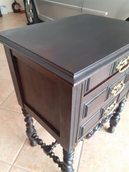 Mesa de cabeceira