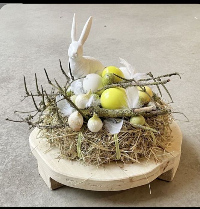 Stroik wianek wielkanocny z zającem i seledynowymi dodatkami