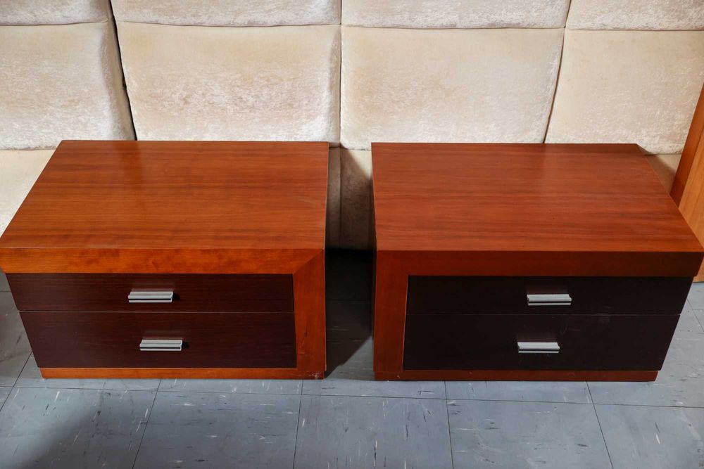 Conjunto mesas cabeceira cerejeira e wengue