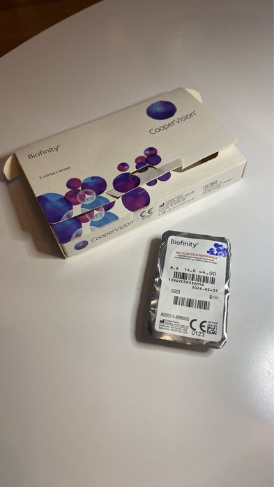 Soczewka kontaktowa Biofinity -4.00