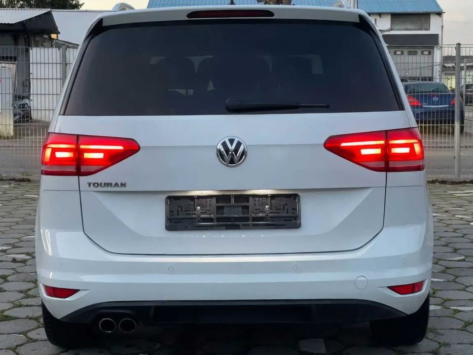 Volkswagen Touran      2018