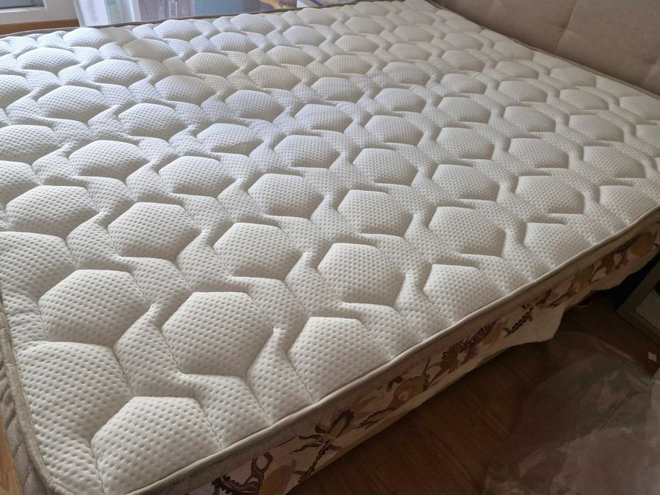 Sobrecolchão/Topper 200x150cm Viscoelástico Leafsleep NOVO €70