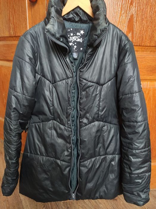 Продам женские куртки