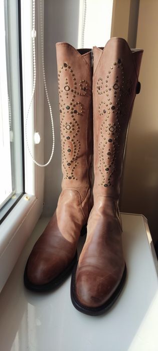 Чоботи шкіряні, козаки