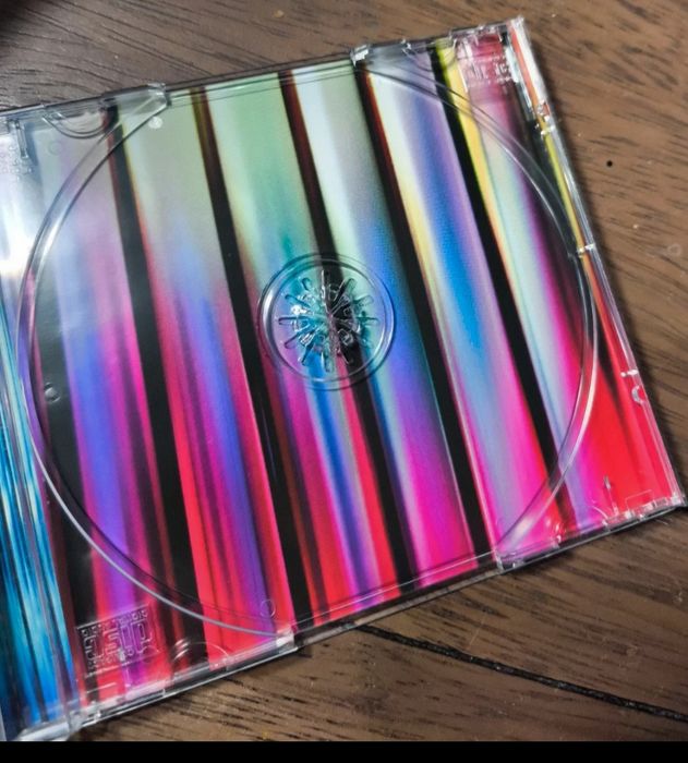 Madonna  -  MDNA429396836075458562
