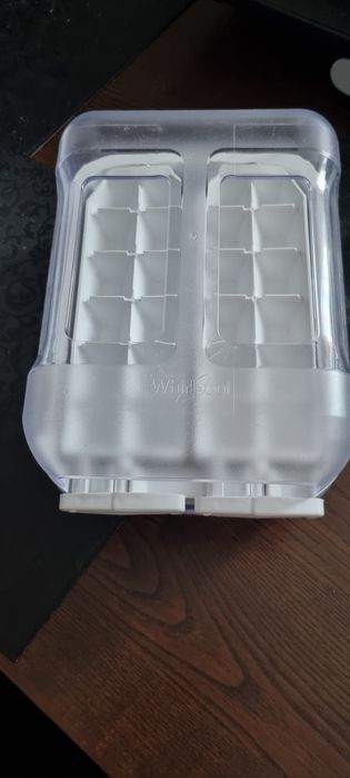 Kostkarka uniwersalna Whirlpool Ice Mate 101
