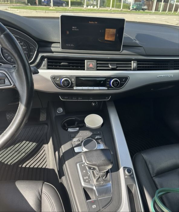 Автомобіль Audi A4