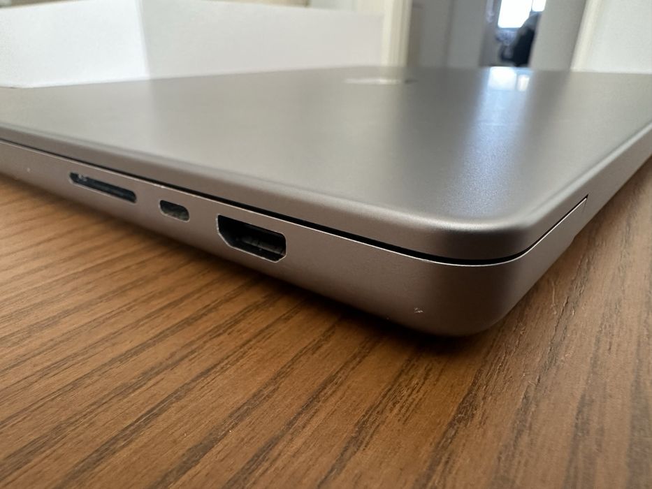 Apple MacBook Pro M2 Pro 16 polegadas