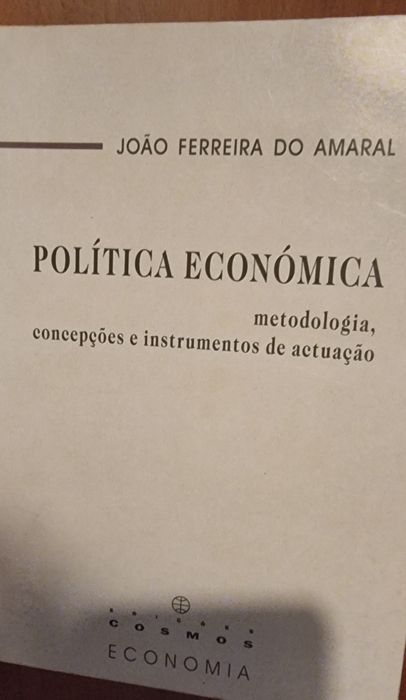 Livros diversos de economia