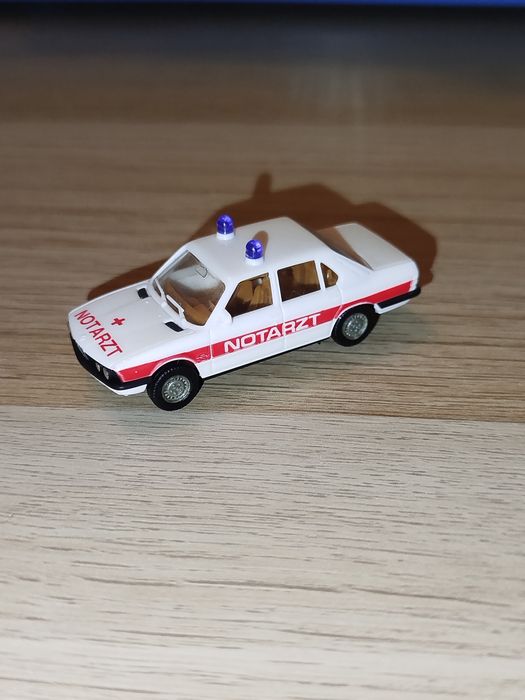 Bmw e28 Karetka Ambulans 1:87 Herpa H0